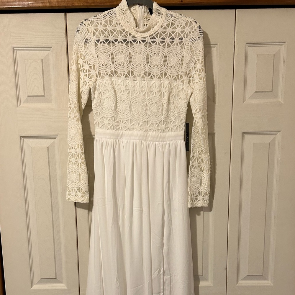 NWT - Winter Bridal Dress